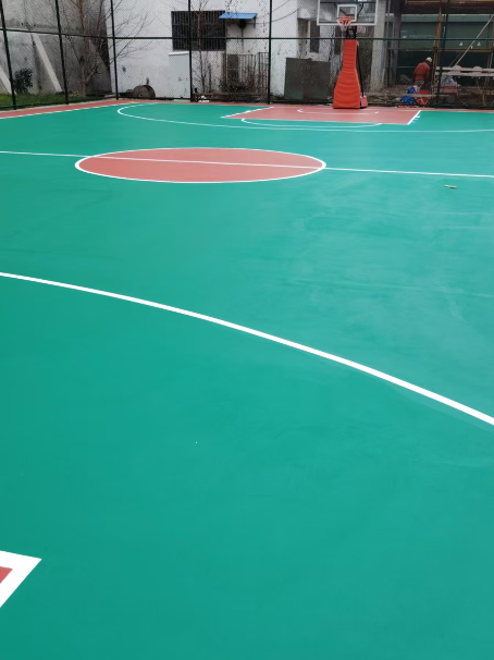 洋县 球场长期使用易出现地面开裂